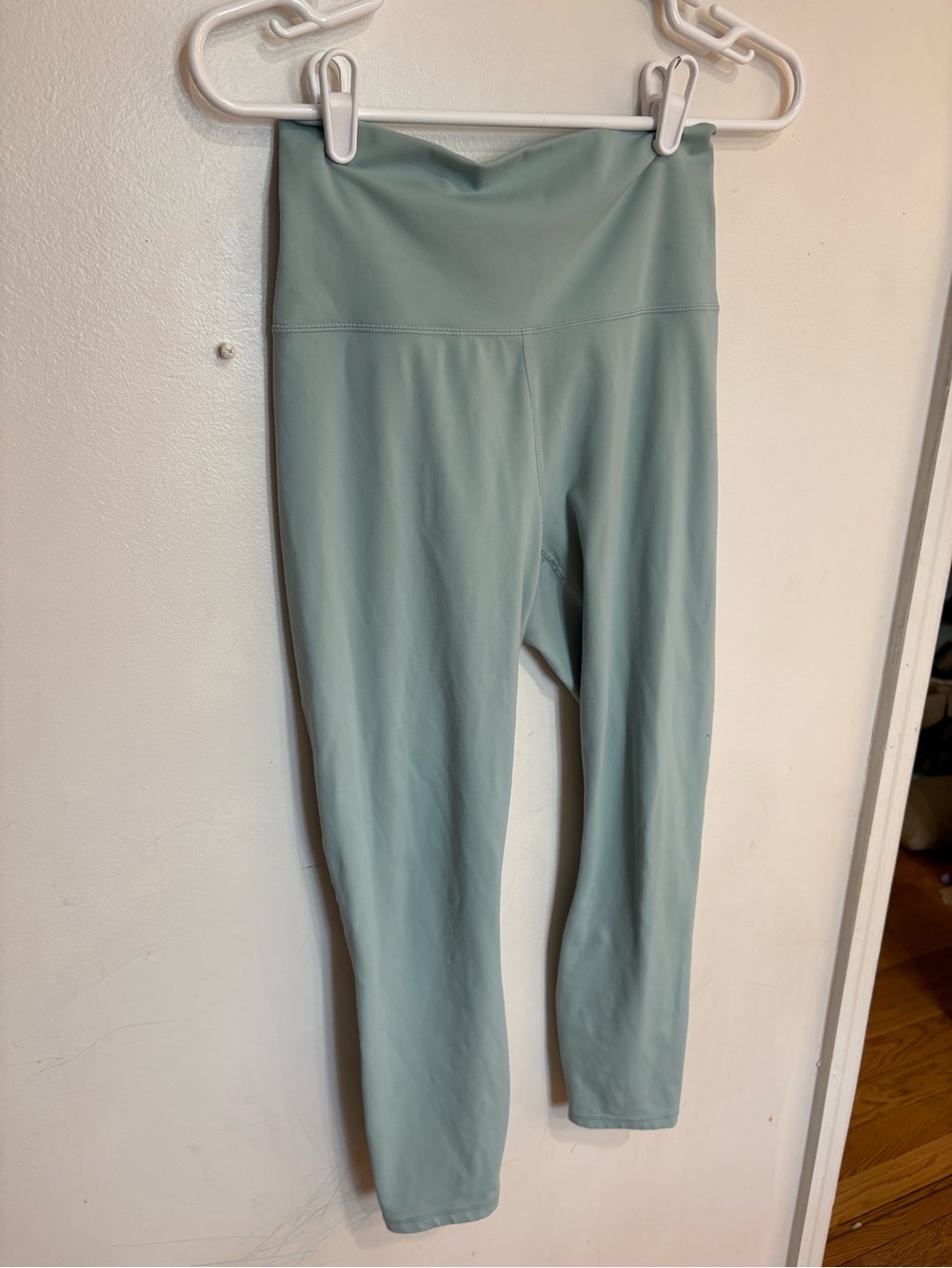 Fabletics PureLuxe Mint Green Leggings size small